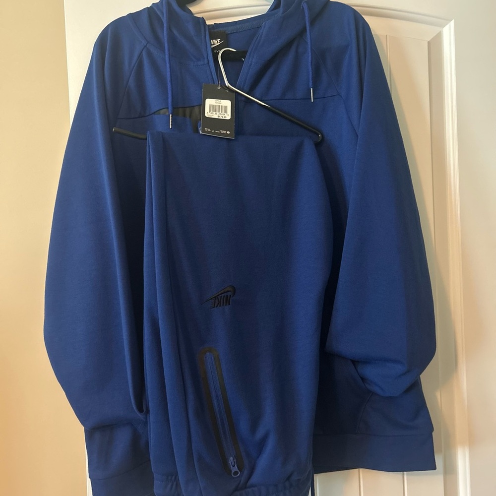 Men's Nike Sweatsuit w/Nike Swoosh Logo Blue/Black